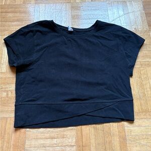 Old Navy black power chill criss-cross crop top in size M